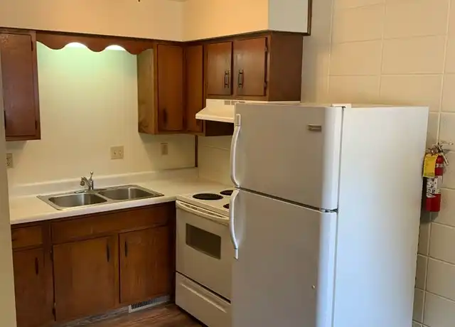 Property at 326 W Kenwood Dr Apt 12, Bloomington, IN, 47404, 1 bed, 1 bath, [object Object]