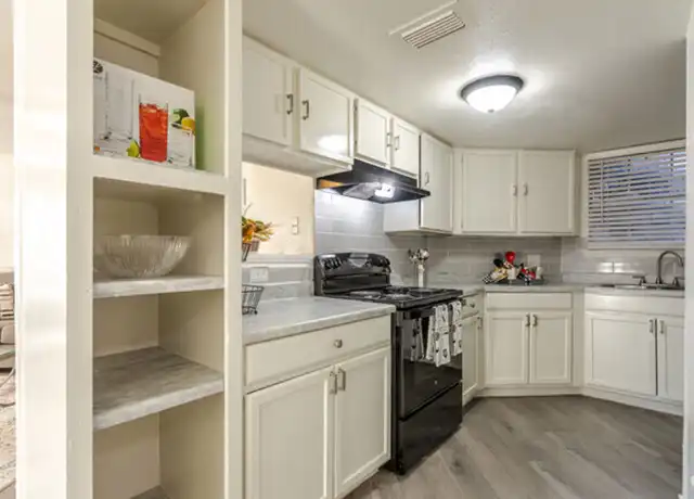 Property at 7501 Chesterfield Dr Unit S1106, Dallas, TX, 75237, 2 beds, 1.5 baths, [object Object]