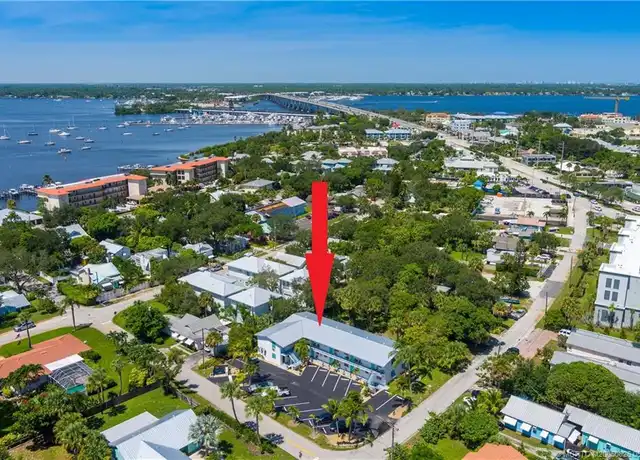 Property at 660 SW Bryant Ave #5, Stuart, FL, 34994, 1 bed, 1 bath, [object Object]