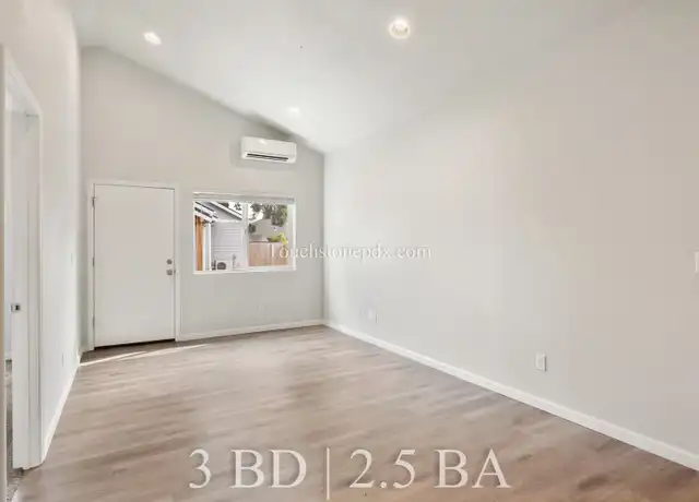 Property at 826 SE 155th Ave Unit B, Portland, OR, 97233, 3 beds, 1.5 baths, [object Object]