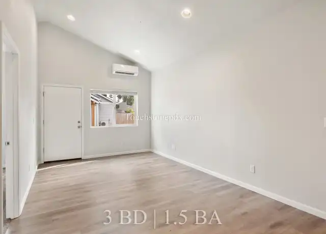 Property at 826 SE 155th Ave Unit B, Portland, OR, 97233, 3 beds, 1.5 baths, [object Object]