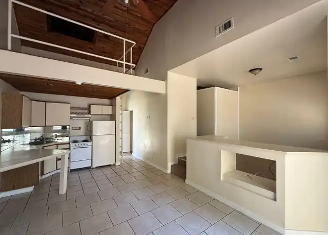 Property at 8247 Governor Dr, Baton Rouge, LA, 70820, 1 bed, 1 bath, [object Object]