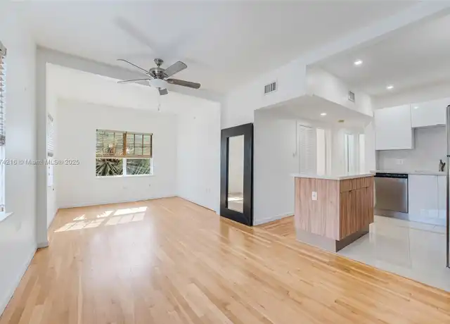 Property at 750 Pennsylvania Ave #7, Miami Beach, FL, 33139, 2 beds, 2 baths, [object Object]