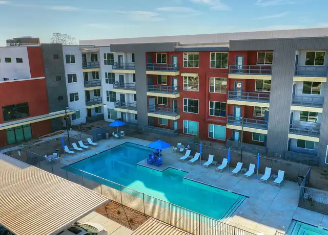 Property at V on Broadway - 1890 S Country Club Way, Tempe, AZ, 85281, 1-2 bed, 1-2 bath, [object Object]