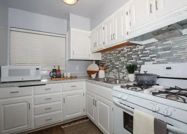 Property at Imperial Beach Gardens - 319 Imperial Beach Blvd, Imperial Beach, CA, 91932, 2-3 beds, 1.5 baths, [object Object]