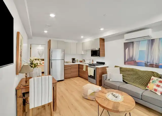 Property at 14539 Weddington St, Sherman Oaks, CA, 91411, 1 bed, 1 bath, [object Object]