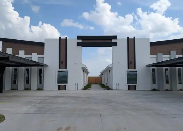 Property at 700 N Emerald Ave Unit 2, Edinburg, TX, 78541, 3 beds, 2 baths, [object Object]