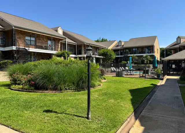 Property at 400 W South Town Dr #105, Tyler, TX, 75703, 2 beds, 2 baths, [object Object]