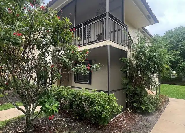 Property at 440 Lakeview Dr #104, Weston, FL, 33326, 2 beds, 2 baths, [object Object]