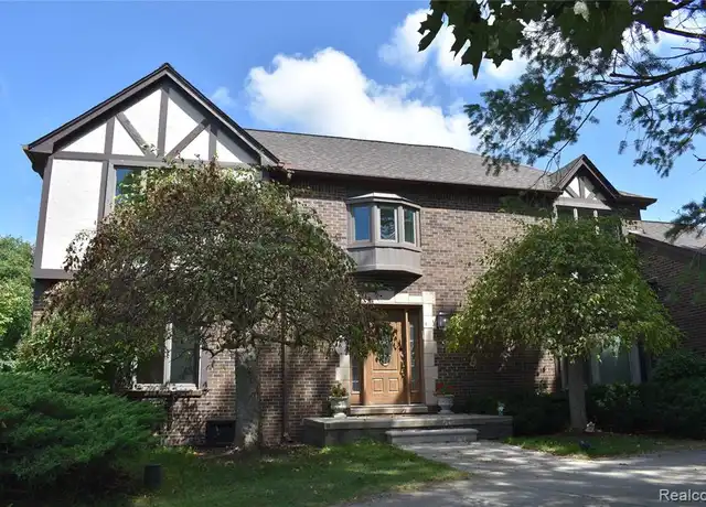 Property at 5441 Provincial Dr, Bloomfield Hills, MI, 48302, 5 beds, 3.5 baths, [object Object]