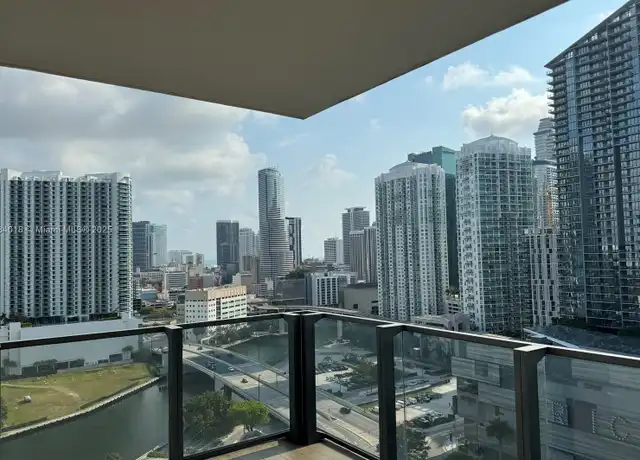 Property at 88 SW 7th St #1711, Miami, FL, 33130, 2 beds, 2.5 baths, [object Object]