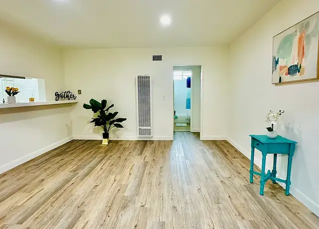 Photo of 732 W Imperial Ave, El Segundo, CA 90245