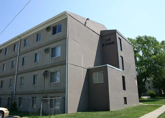 Property at 408 W Vernon Ave Unit 101, Normal, IL, 61761, 2 beds, 1 bath, [object Object]