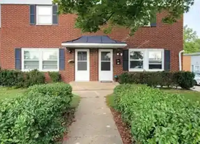 Property at 611 Waukegan Rd, Deerfield, IL, 60015, 3 beds, 2 baths, [object Object]