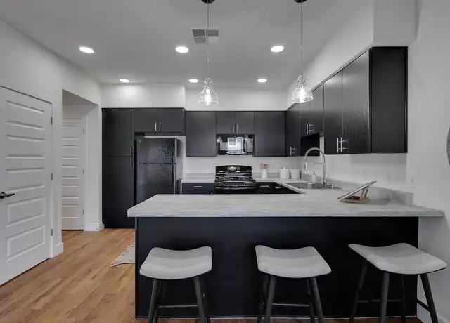 Photo of 1475 Rodeo Rd, Santa Fe, NM 87505