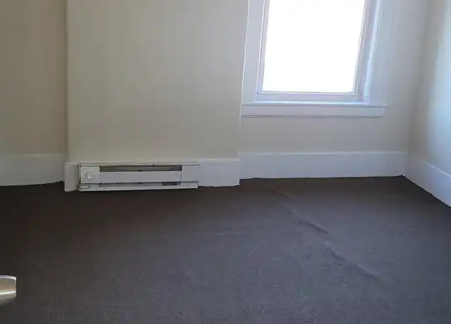 Property at 63 Austin St Unit 7, Worcester, MA, 01609, 4 beds, 1 bath, [object Object]