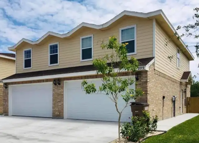 Property at 1507 Phoenix St Unit 1, Edinburg, TX, 78541, 3 beds, 2.5 baths, [object Object]