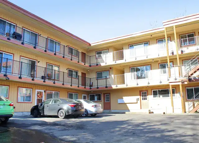 Property at 930 SW Gibbs St Unit 2, Portland, OR, 97239, 1 bed, 1 bath, [object Object]