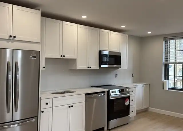 Property at 59 Hawthorne St Unit 3, Chelsea, MA, 02150, 3 beds, 1 bath, [object Object]