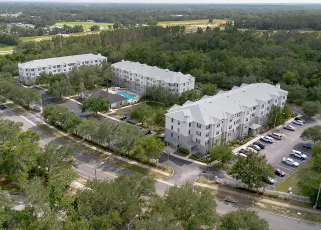 Property at Silver Pointe Seniors 55+ - 2400 Silver Pointe Cir, Leesburg, FL, 34748, 1-2 bed, 1 bath, [object Object]