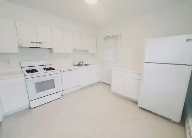 Property at 40 Kirkham Pl Unit 2, Stamford, CT, 06906, 1 bed, 1 bath, [object Object]