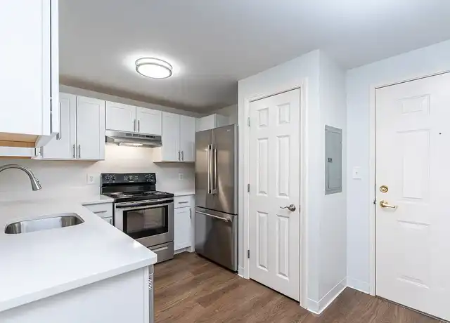 Property at Carlton Oaks - 332 N Broadway, Lawrence, NH, 03079, 2 beds, 1-2 bath, [object Object]