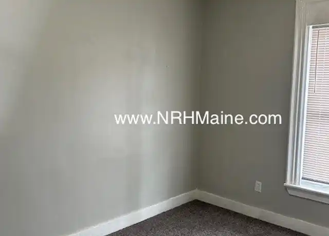 Property at 1 Bartlett St, Lewiston, ME, 04240, 1 bed, 1 bath, [object Object]