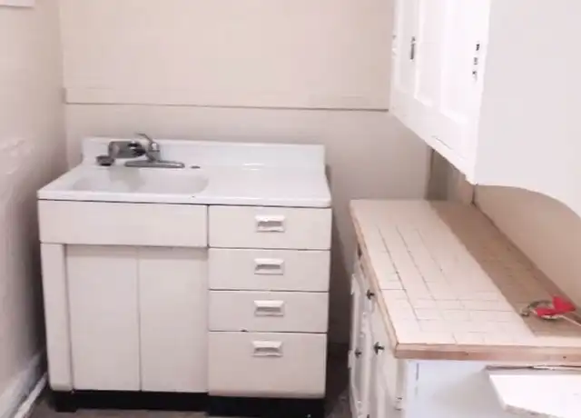 Property at 400 Penn Ave S, Minneapolis, MN, 55405, 0 beds, 1 bath, [object Object]