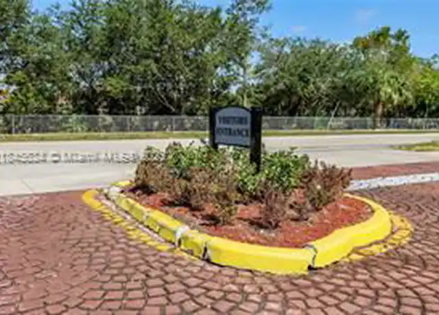 Property at 446 SW 113th Way, Pembroke Pines, FL, 33025, 2 beds, 2 baths, [object Object]