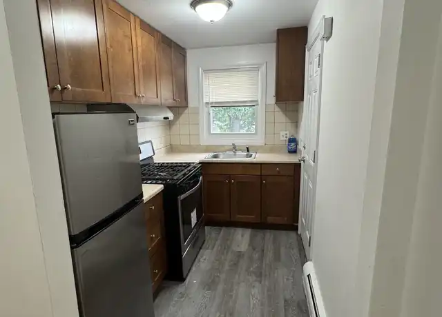 Property at 68 Warner St Unit B6, Hamden, CT, 06514, 1 bed, 1 bath, [object Object]