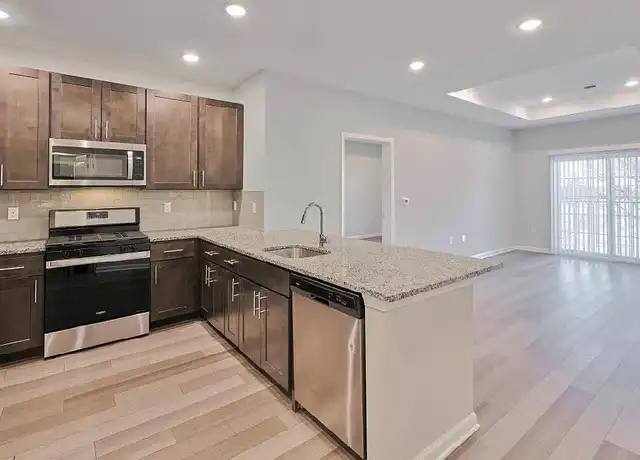 Property at Pearl Pointe Apartments - 1 E Pearl St, Burlington, NJ, 08016, 2 beds, 2 baths, [object Object]