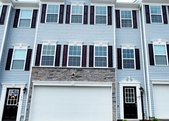 Property at 168 Lockheed Dr Unit 1, Coraopolis, PA, 15108, 3 beds, 2.5 baths, [object Object]