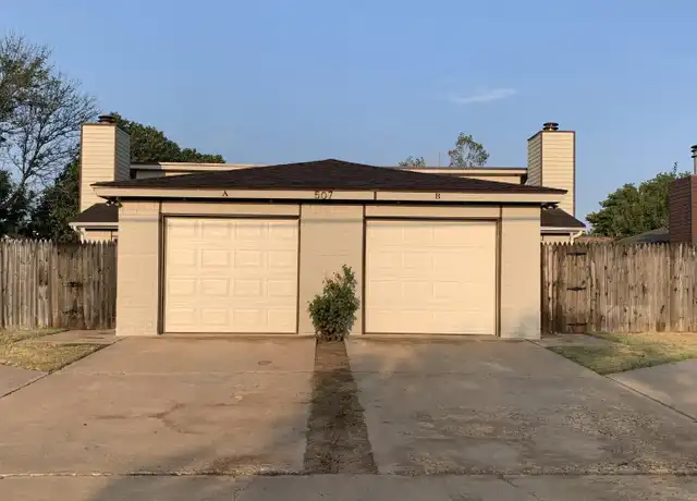 Property at 507 N Dover Ave Unit B, Lubbock, TX, 79416, 2 beds, 1 bath, [object Object]
