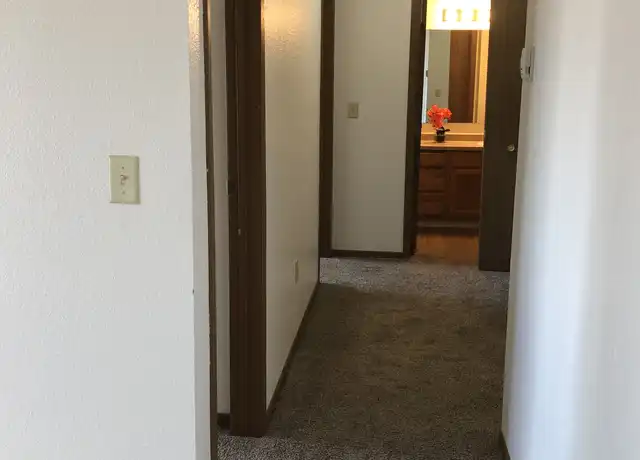 Property at 1121 14th Ave E, West Fargo, ND, 58078, 2 beds, 1 bath, [object Object]