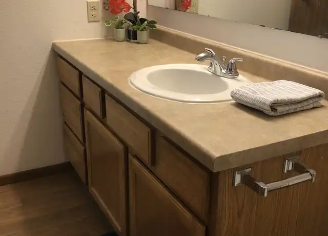 Property at 1121 14th Ave E, West Fargo, ND, 58078, 2 beds, 1 bath, [object Object]