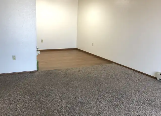 Property at 1121 14th Ave E, West Fargo, ND, 58078, 2 beds, 1 bath, [object Object]
