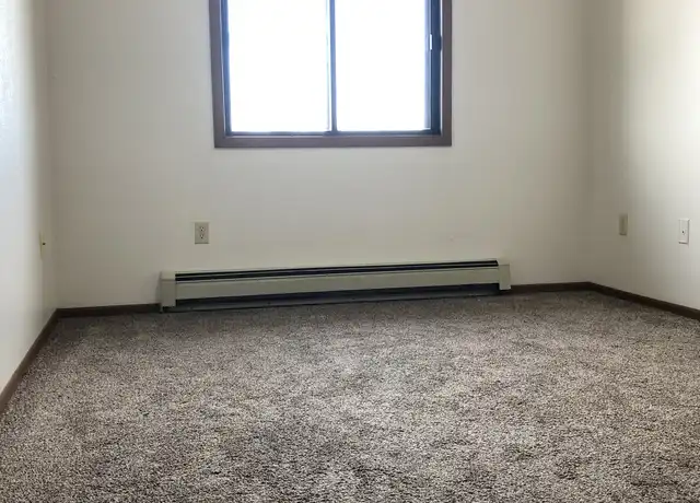 Property at 1121 14th Ave E, West Fargo, ND, 58078, 2 beds, 1 bath, [object Object]