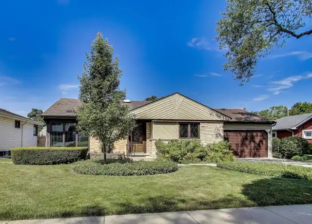 Property at 828 N Fernandez Ave, Arlington Heights, IL, 60004, 3 beds, 2 baths, [object Object]