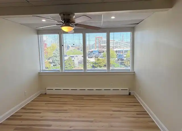 Property at 1 S Valley Rd Unit 201, Paoli, PA, 19301, 3 beds, 1 bath, [object Object]