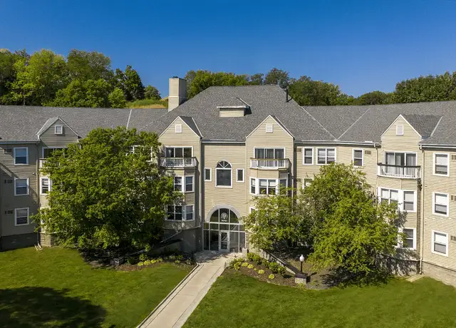 Photo of 10745 Smetana Rd, Minnetonka, MN 55343