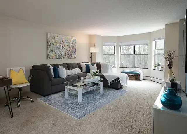 Photo of 10745 Smetana Rd, Minnetonka, MN 55343