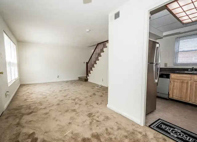 Property at Willow Crest Apartments - 700 Woodbury Ln, Whitehall Township, PA, 18052, 1 bed, 1 bath, [object Object]