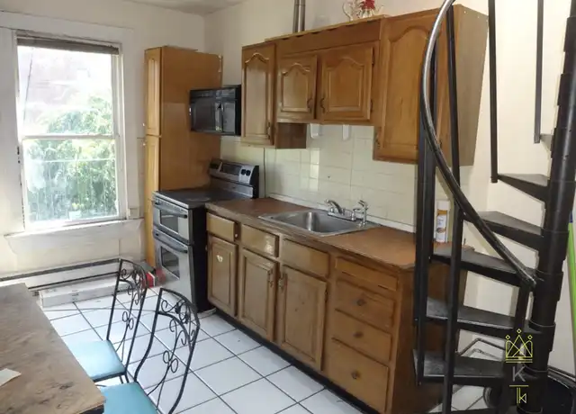 Property at 682 Parker St Unit 2, Mission Hill, MA, 02120, 2 beds, 1 bath, [object Object]