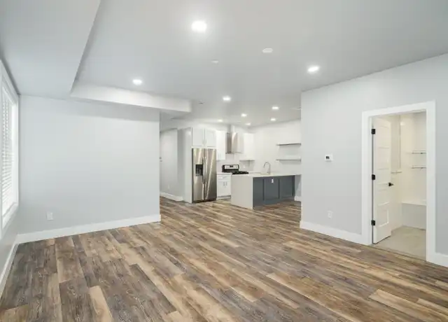 Property at 342 W Queen Ln Unit 6, Philadelphia, PA, 19144, 2 beds, 1 bath, [object Object]