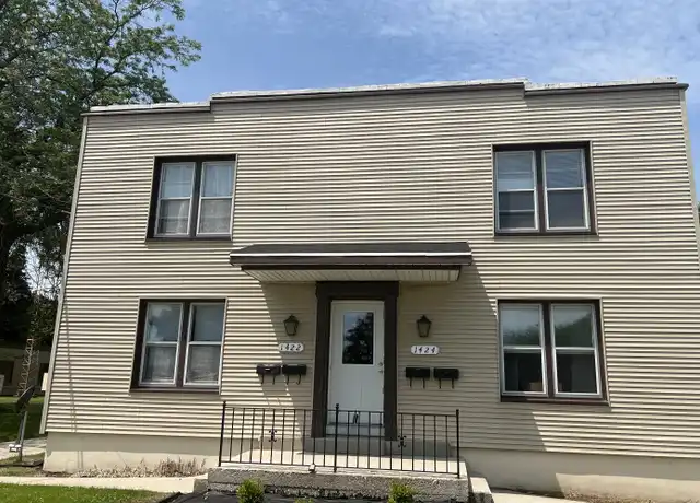 Property at 1422 N 8th St, Manitowoc, WI, 54220, 1 bed, 1 bath, [object Object]