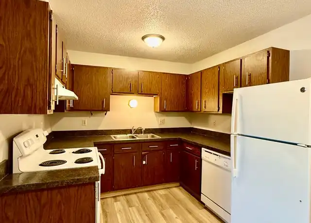 Property at 1035 5th Ave NW Unit 6, Valley City, ND, 58072, 2 beds, 1 bath, [object Object]
