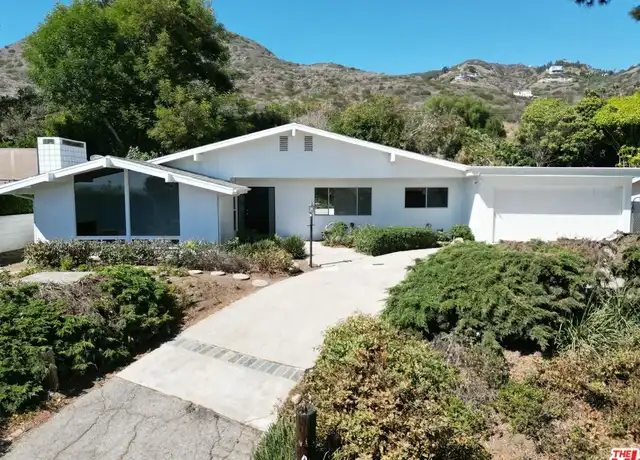 Property at 31617 Broad Beach Rd, Malibu, CA, 90265, 3 beds, 2 baths, [object Object]