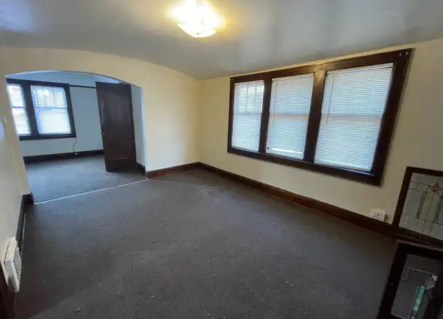 Property at 3332 N 3rd St, Milwaukee, WI, 53212, 1 bed, 1 bath, [object Object]