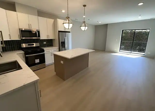Property at Sheridan Pillars - 4102 N Sheridan Rd, Chicago, IL, 60613, 0-1 beds, 1 bath, [object Object]