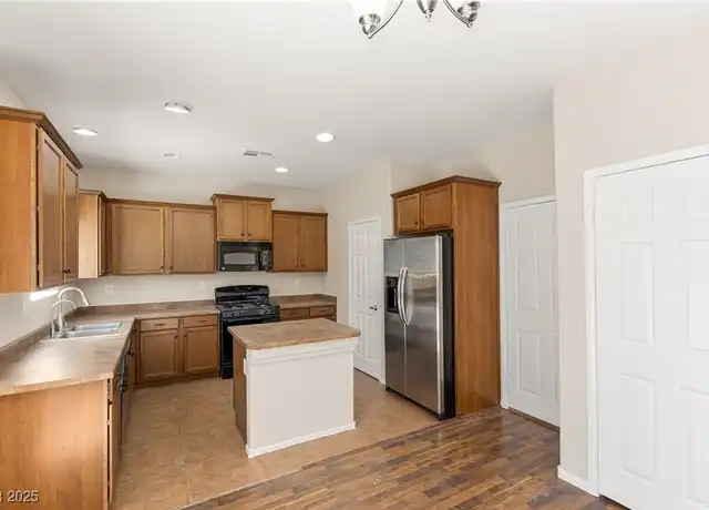 Property at 5492 Mercury Springs Dr, Las Vegas, NV, 89122, 3 beds, 2.5 baths, [object Object]